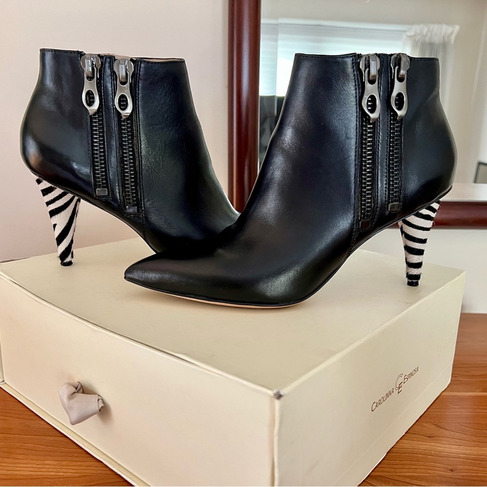CAROLINNA ESPINOSA Booties with fur heel- Zebra print.